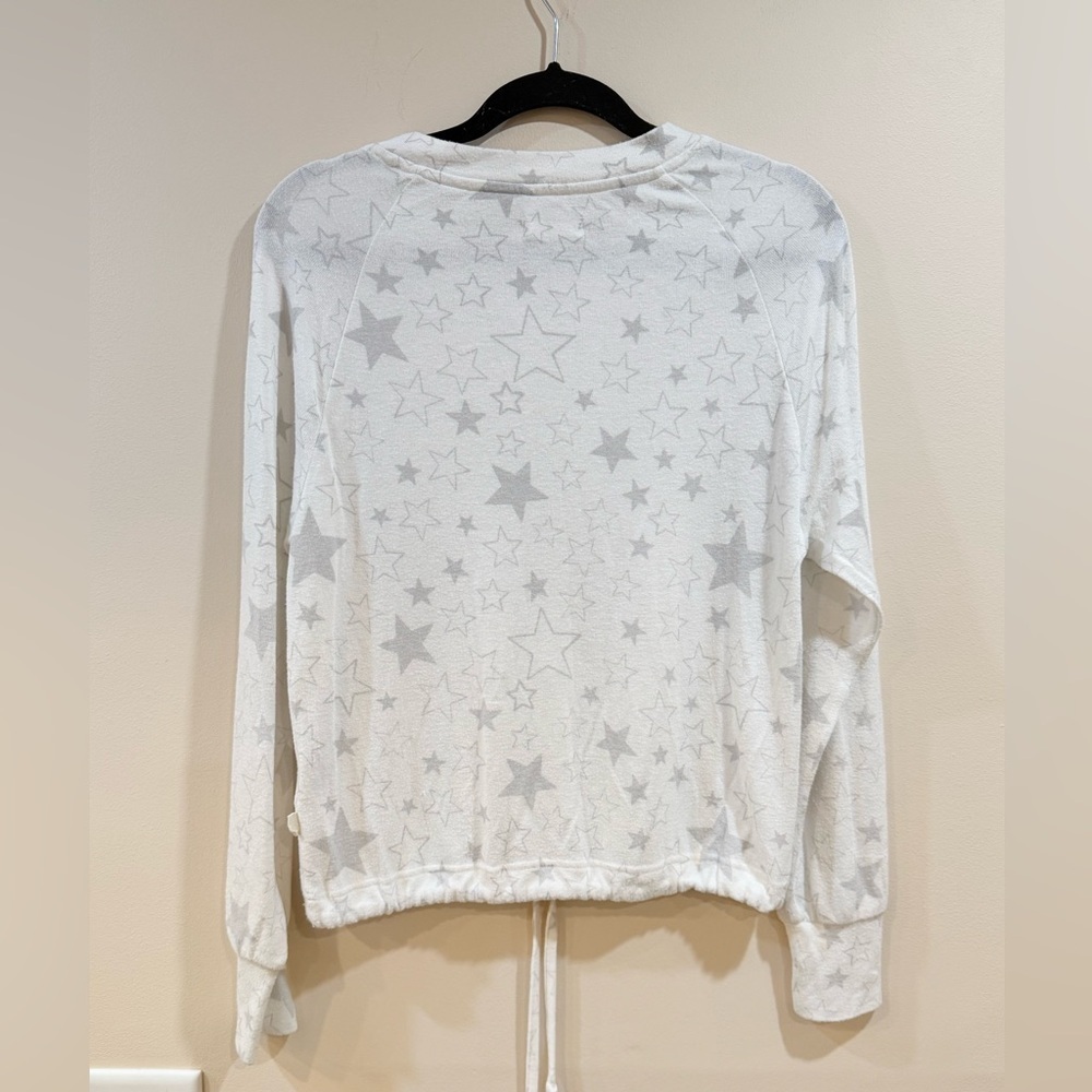 🔥UGG White Star-Print Lightweight Crewneck Pullover Size S EUC🔥 - Picture 2 of 6